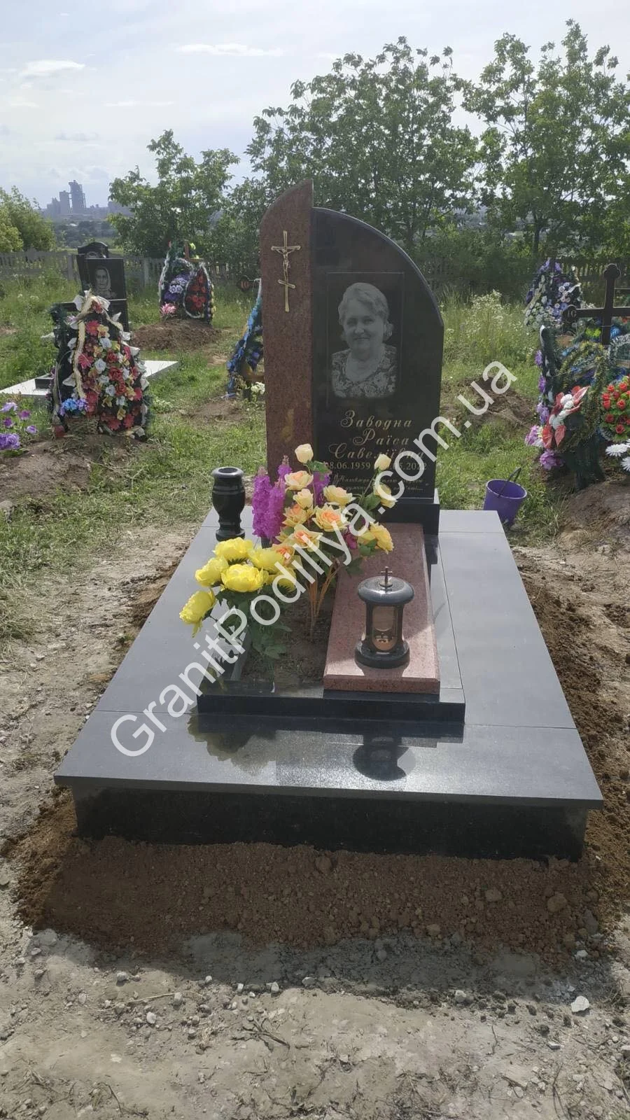 Подвійний пам'ятник з граніту - Кам'янець-Подільський | GranitPodillya